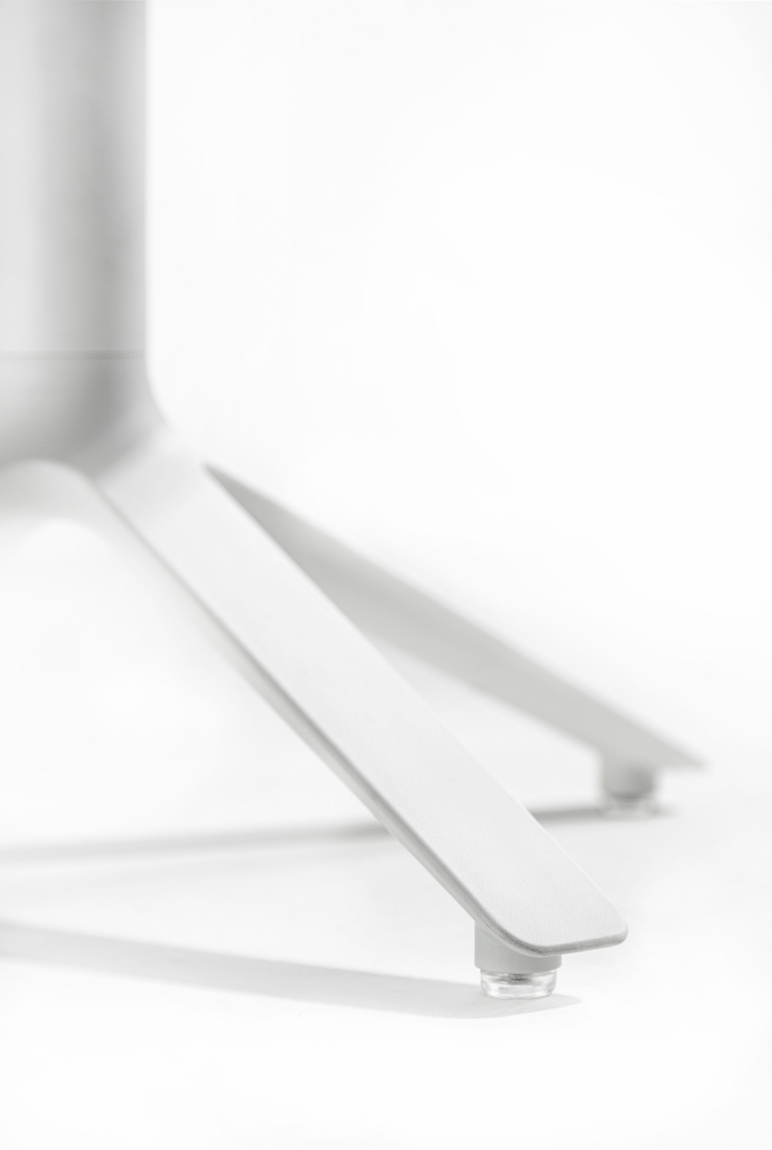 TOOU EEX Cocktail Table - Round